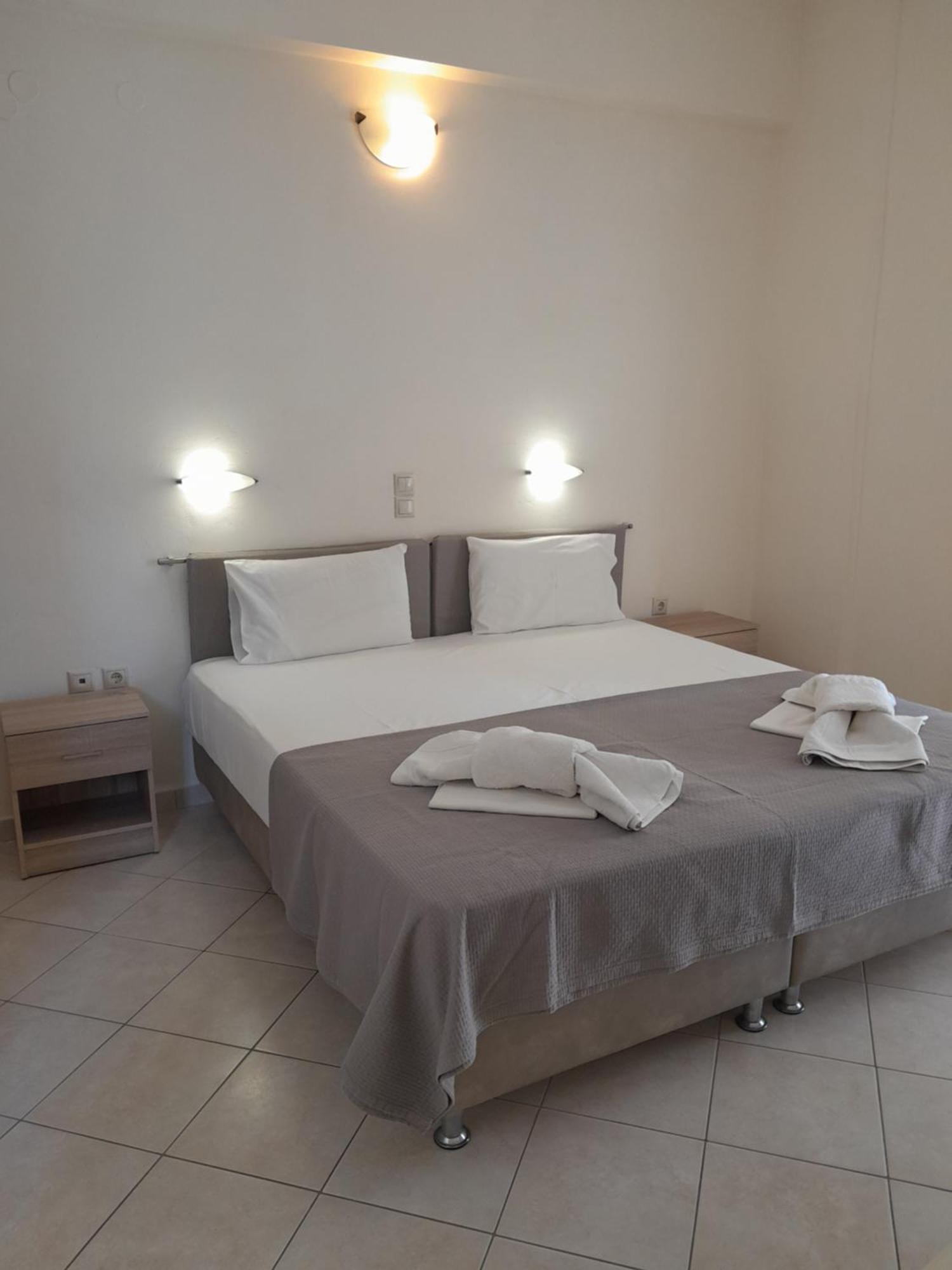 Barbara II Hotel Ajía Marína Kültér fotó
